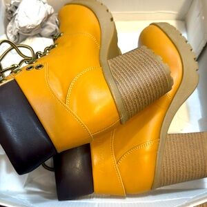 Amaravalli boots new 7.5 women